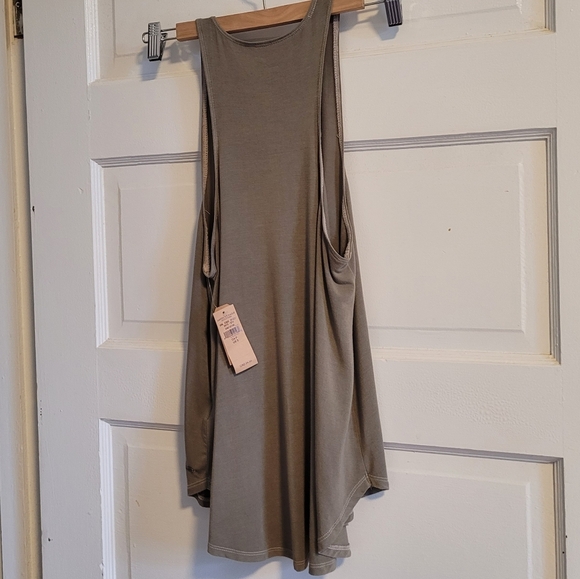 AMERICAN EAGLE OUTFITTERS Soft & Sexy Tank NWT - Picture 4 of 8